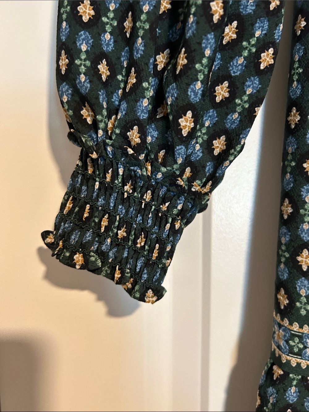 Max Studio Tiered Ruffle Dark Green Smocked Maxi Dress Women's Size X Small - Picture 7 of 9